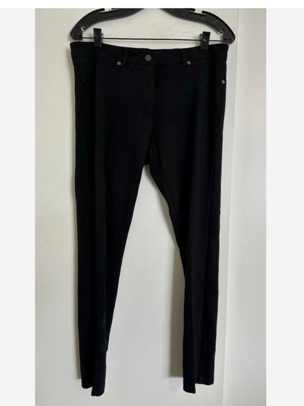 J. MCLAUGHLIN Size 8 Black Becca Leggings Knit Slim Pants